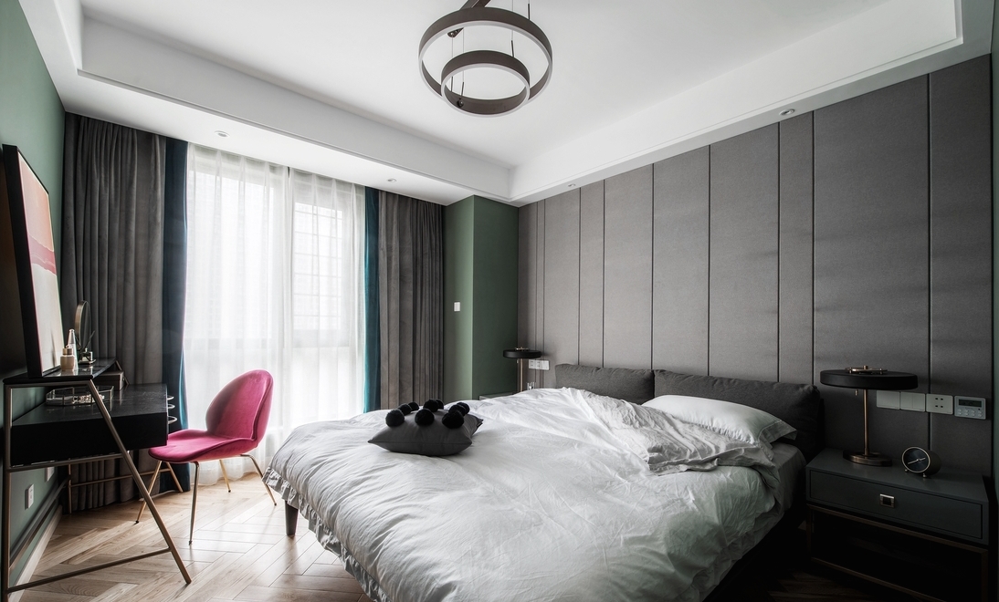 简约 三居 现代 卧室图片来自言白设计在一家6口的分享