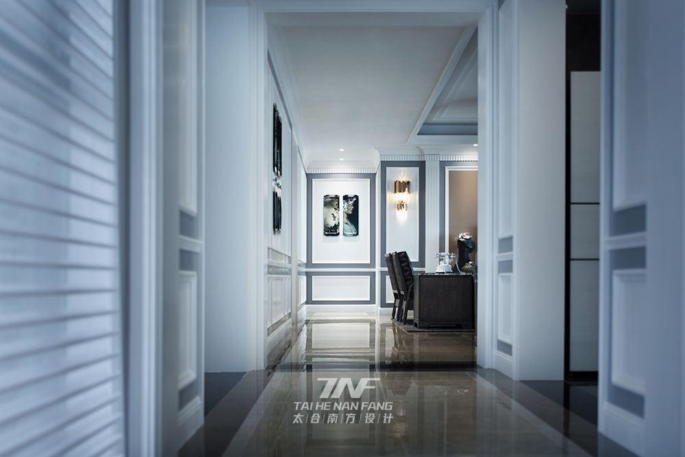 王五平设计 样板房设计 新古典风格 客厅图片来自王五平设计在西式雅灰，至境至美--桂平样板房的分享