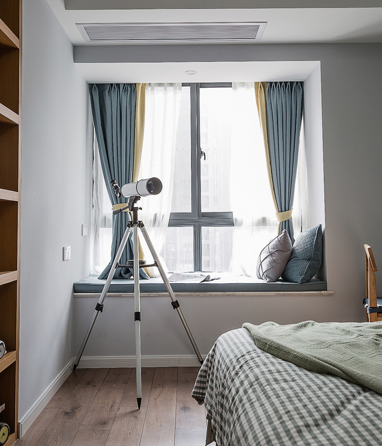 卧室图片来自家装大管家在123平现代简约3居 随心所欲生活的分享