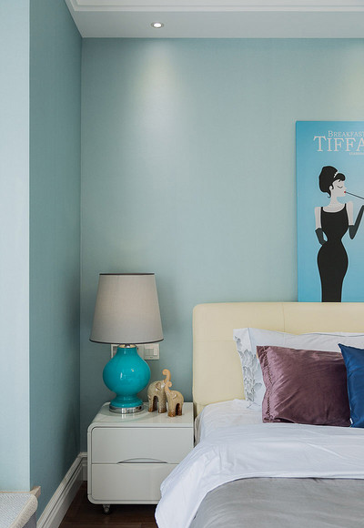 卧室图片来自家装大管家在138平现代混搭3居 你不想拥有？的分享