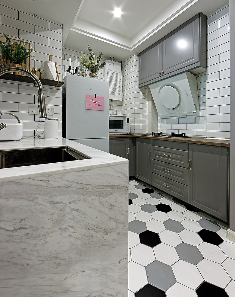 厨房图片来自家装大管家在89平现代摩登空间 极简主义设计的分享