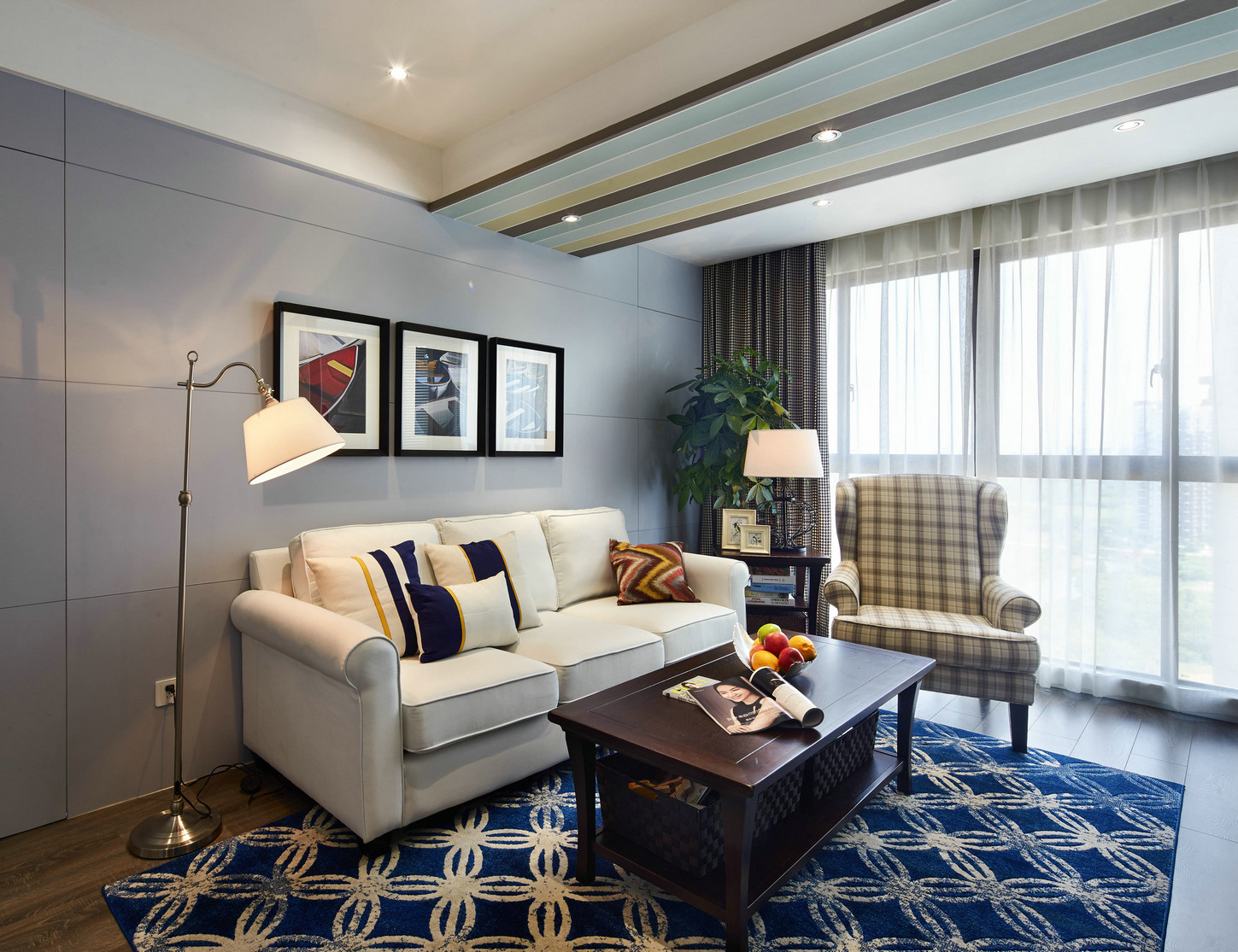170平 混搭 客厅图片来自西安紫苹果装饰工程有限公司在170平混搭的分享
