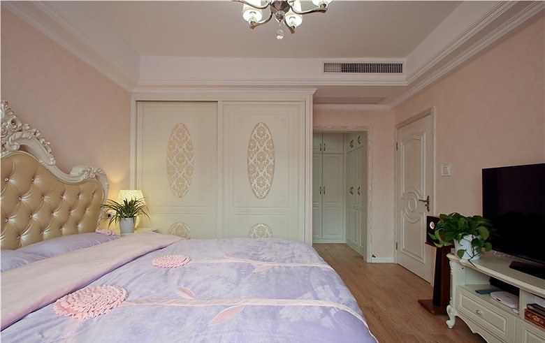 卧室装修图片来自西安紫苹果装饰公司在130平米欧式精品装修的分享