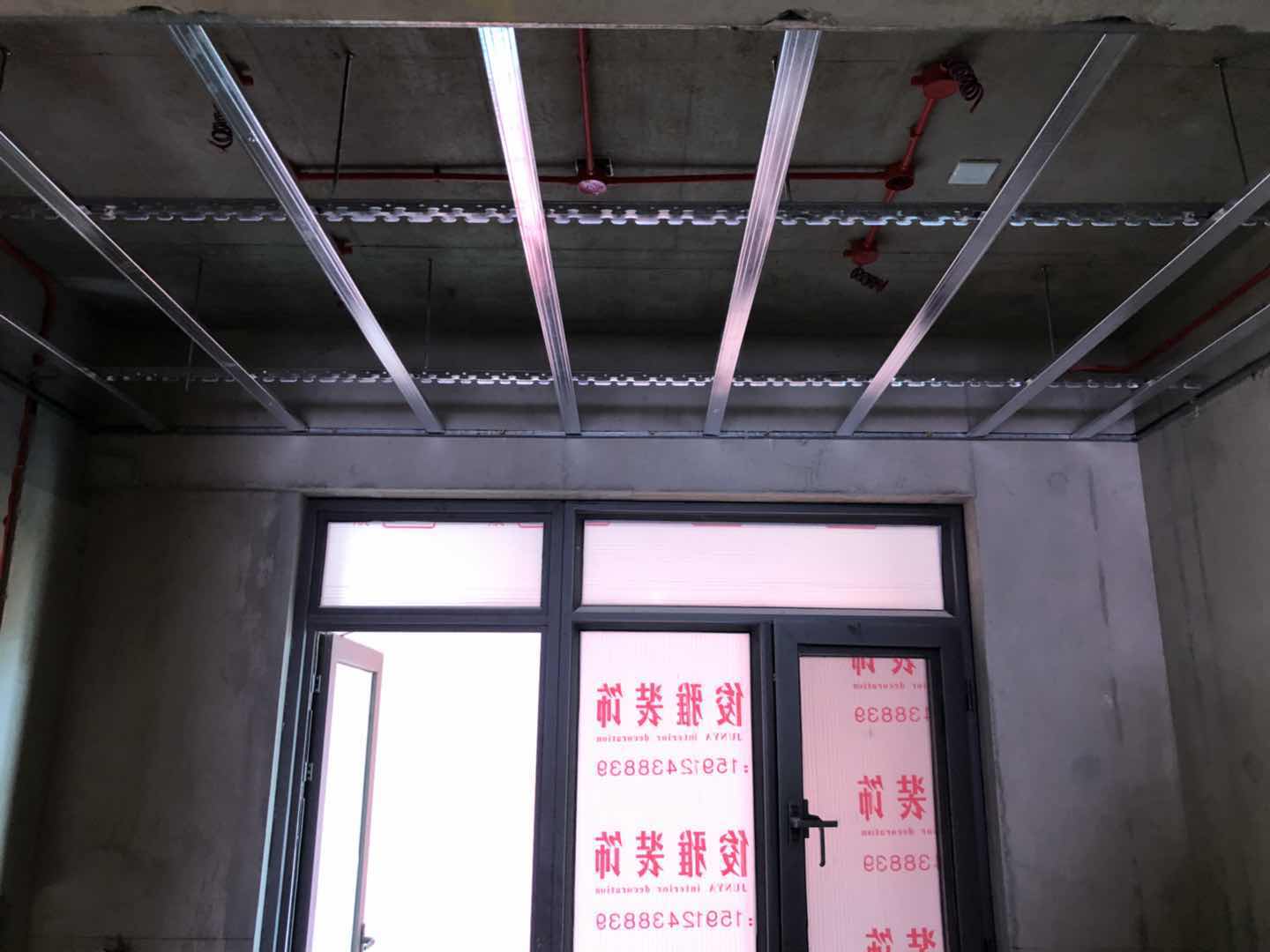 三居 小资 阳台图片来自云南俊雅装饰工程有限公司在都铎城邦吊顶的分享