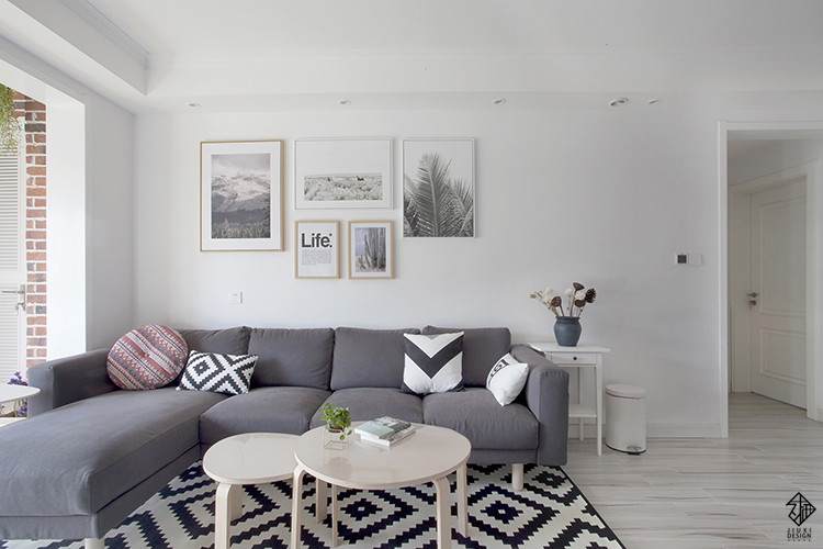 客厅图片来自西安紫苹果装饰工程有限公司在110平北欧三居室的分享