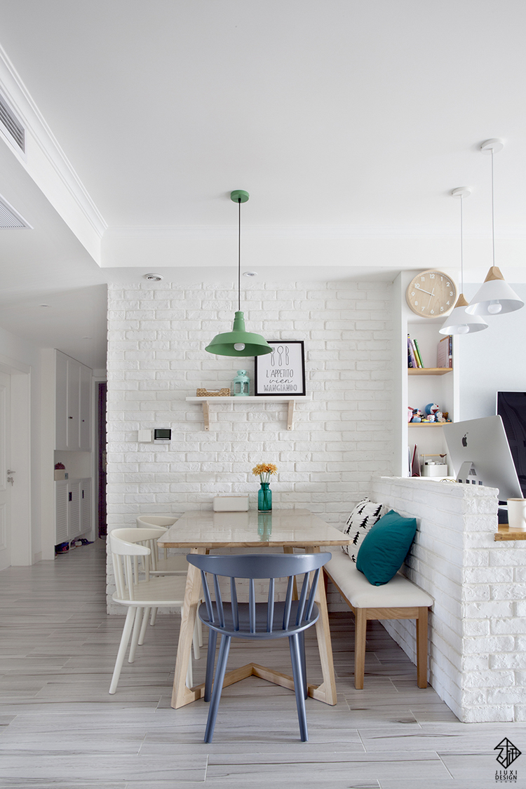 客厅图片来自西安紫苹果装饰工程有限公司在110平北欧三居室的分享