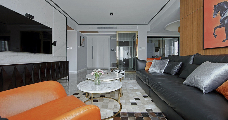 客厅图片来自家装大管家在浓郁鲜明 109平美式现代混搭3居的分享
