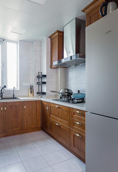 厨房图片来自家装大管家在温暖就好 108平现代简约舒适3居的分享