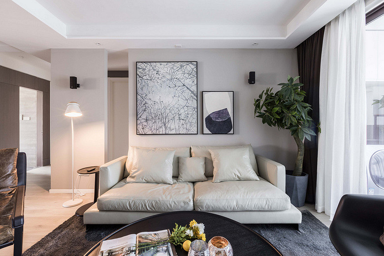 客厅图片来自家装大管家在106平现代淡雅3居 慵懒舒适生活的分享