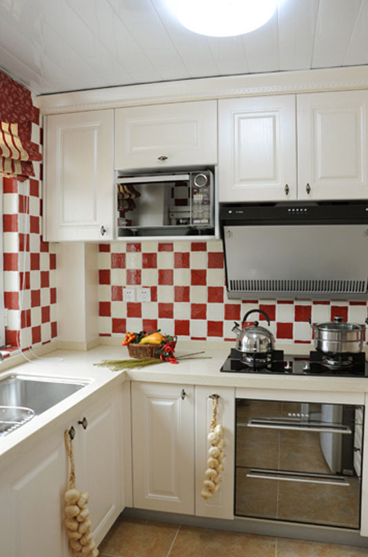 厨房图片来自西安紫苹果装饰工程有限公司在110平田园风格的分享