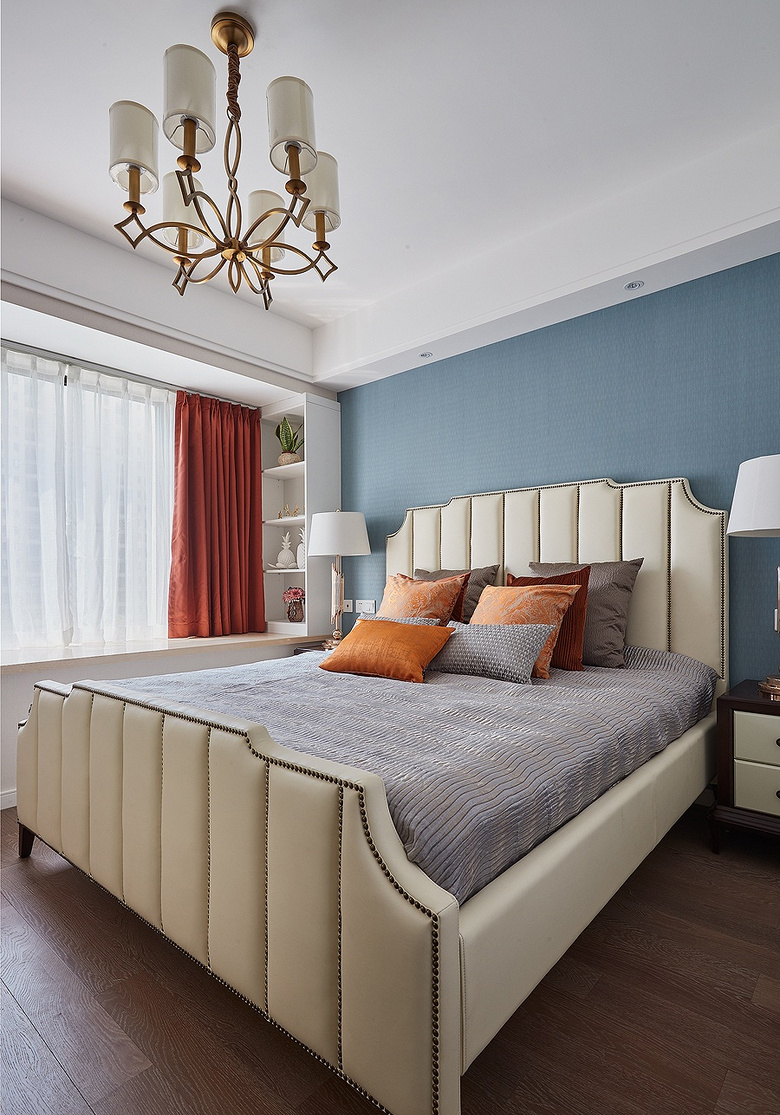 卧室图片来自家装大管家在舒适生活 115平现代混搭时尚3居的分享