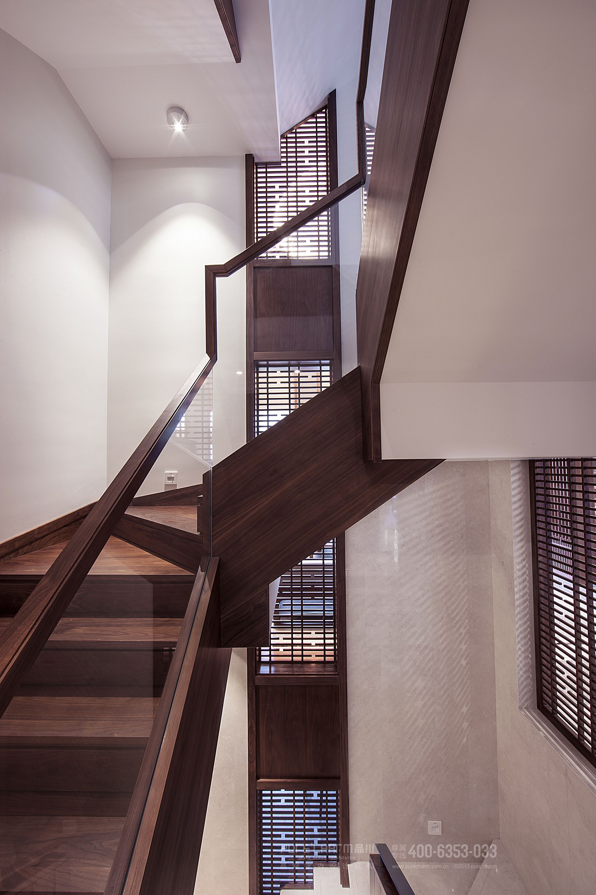 楼梯图片来自品川室内设计在以风雅为骨的顶豪人文大宅的分享