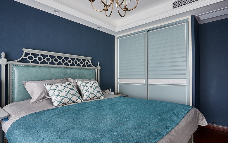 卧室图片来自家装大管家在128平新古典雅致3居 私享舒适家的分享