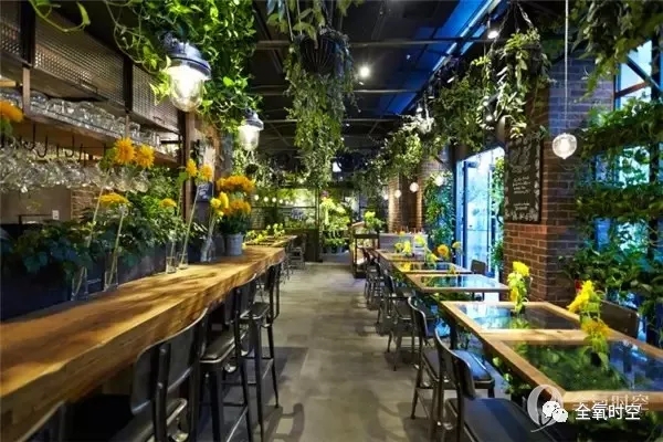 餐厅 别墅 欧式 小资图片来自乐粉_20181018135738818在全氧纪独家打造的绿色生态空间的分享