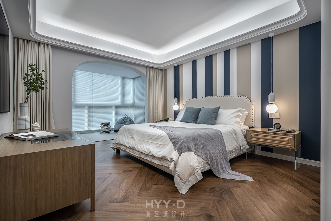 简约 卧室图片来自郑鸿在深圳卓越维港室内设计的分享