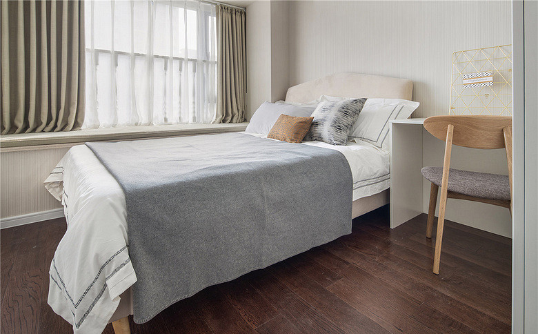 卧室图片来自家装大管家在温润素雅 98平现代简约舒适空间的分享