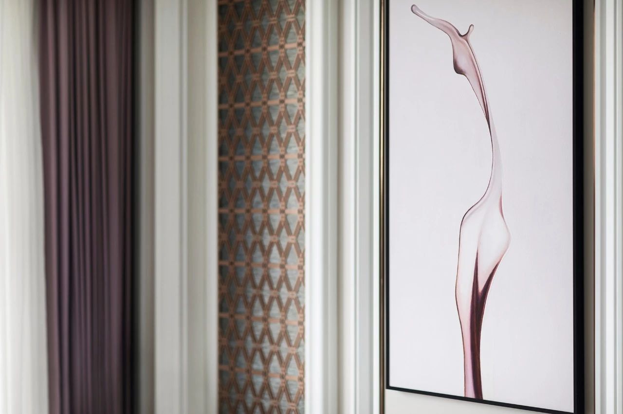 现代 紫色 混搭 高级灰 全案设计 品质家装 客厅图片来自鹏友百年装饰在高级灰+紫色,成就不凡的高雅格调的分享