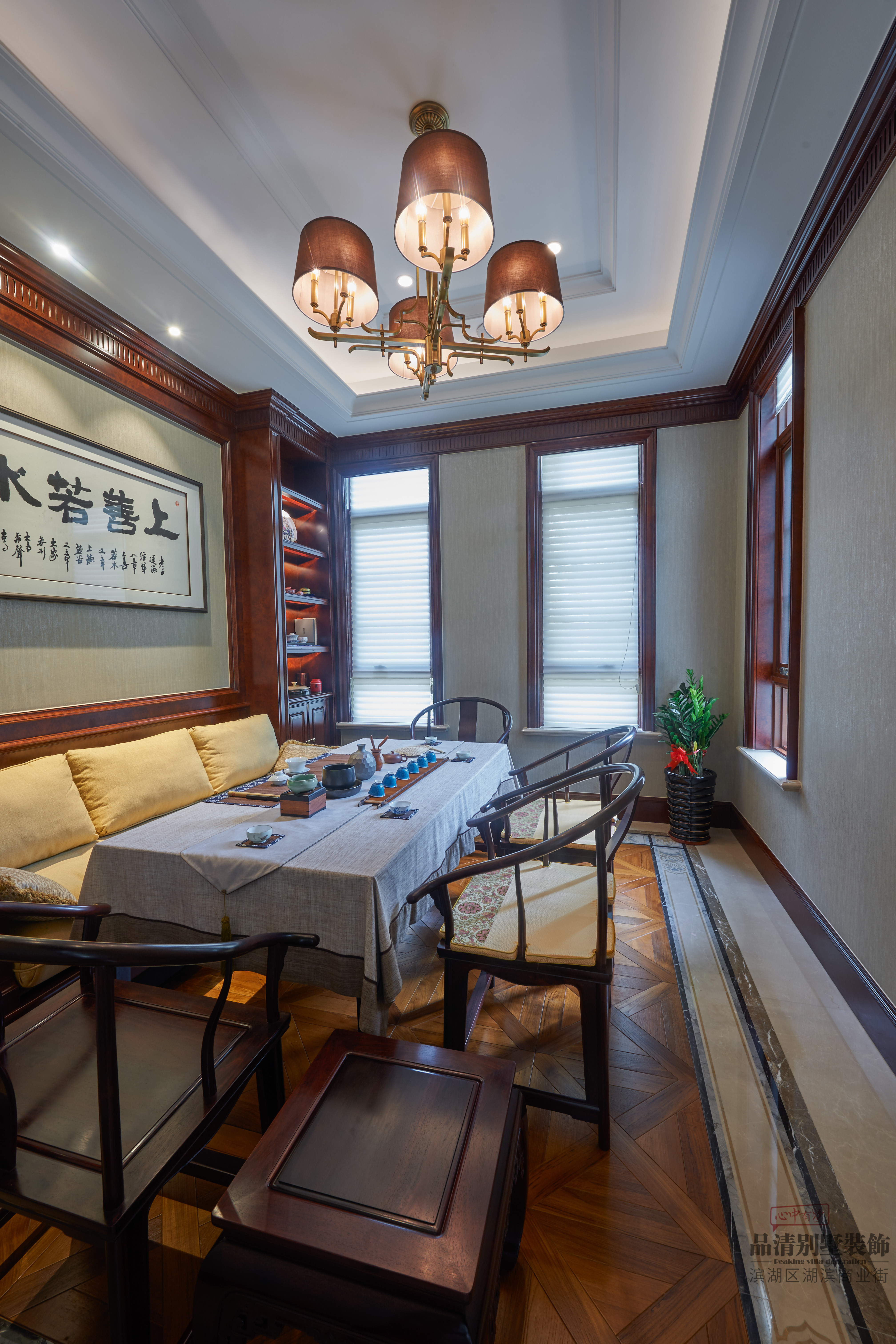 别墅 客厅 卧室 厨房 餐厅图片来自别墅装修设计师在绿城香樟园950㎡美式风实景照的分享