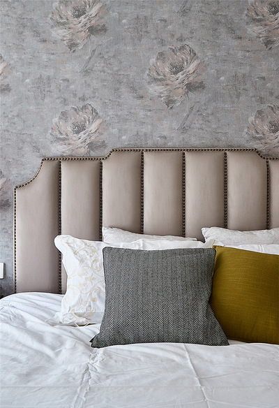 卧室图片来自家装大管家在106平现代美式3居 舒适休闲世界的分享