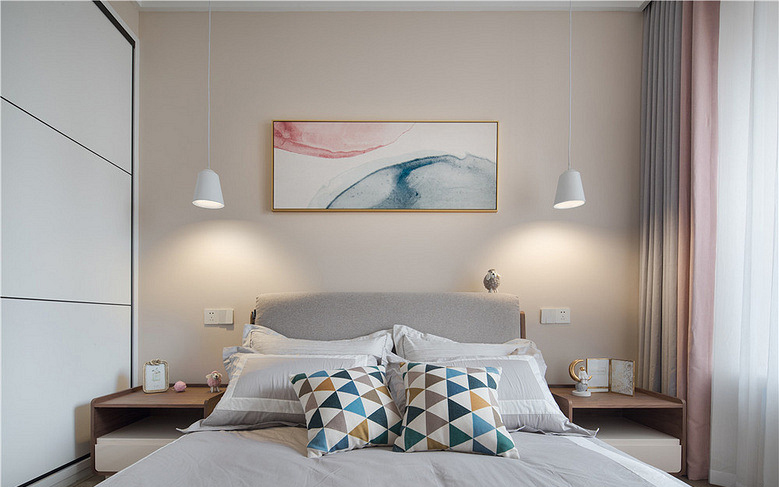 卧室图片来自家装大管家在舒适为主 92平现代简约温馨空间的分享