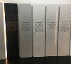 COMPAC是提炼自植物，因为能源永续再生，更环保、天然。由于提炼自植物，因为不会产生排放挥发性气体，使产品用起来更安全、更健康。天然树脂提升产品的耐磨损能力，因此让产品的性能更好。
