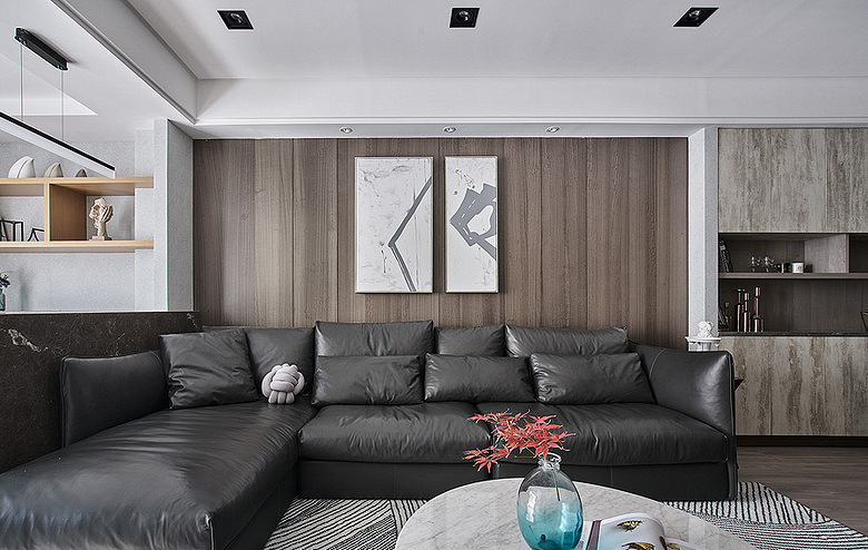 客厅图片来自家装大管家在106平现代素雅3居 营造舒适生活的分享