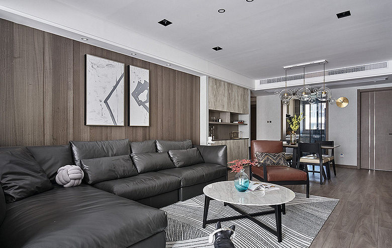 客厅图片来自家装大管家在106平现代素雅3居 营造舒适生活的分享