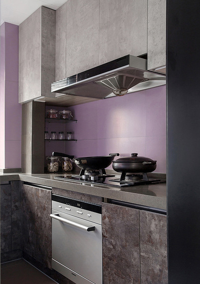 厨房图片来自家装大管家在鲜明利落视觉 120平现代时尚3居的分享