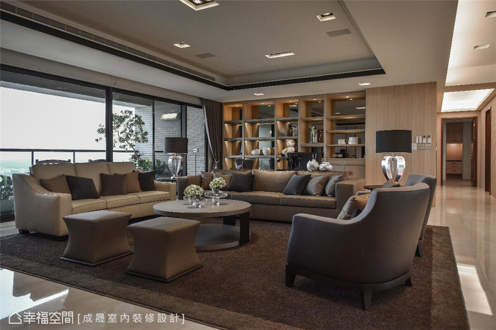 装修设计 装修完成 混搭风格 客厅图片来自幸福空间在248平，低调奢华 绝世品味的分享
