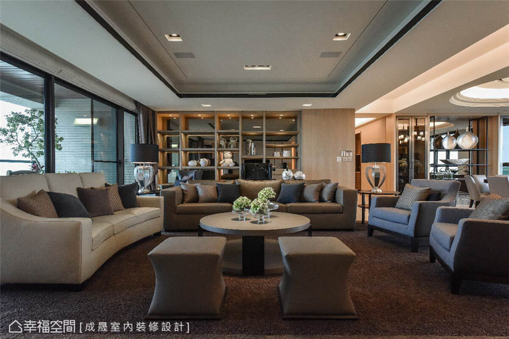 装修设计 装修完成 混搭风格 客厅图片来自幸福空间在248平，低调奢华 绝世品味的分享