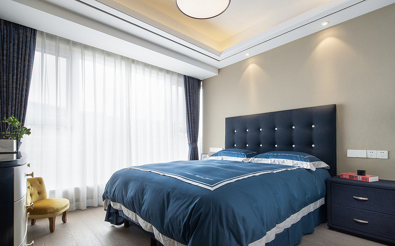 卧室图片来自家装大管家在稳重优雅 140平现代美式混搭3居的分享