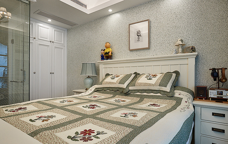 卧室图片来自家装大管家在美观实用 130平美式田园混搭3居的分享