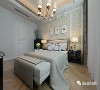 卧室设计同样简约大气，温馨雅致，舒适的装饰搭配柔白的色彩，和谐统一，又美又自然。