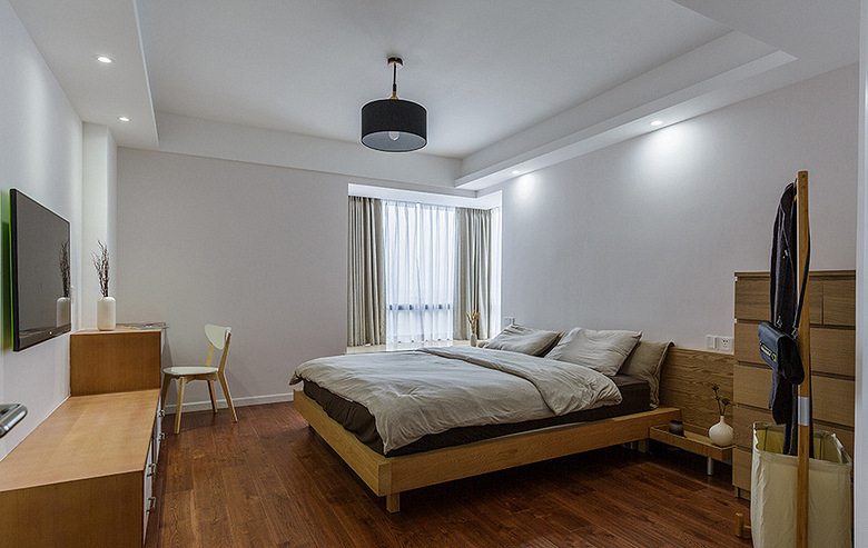 卧室图片来自家装大管家在美轮美奂 98平日式北欧混搭空间的分享