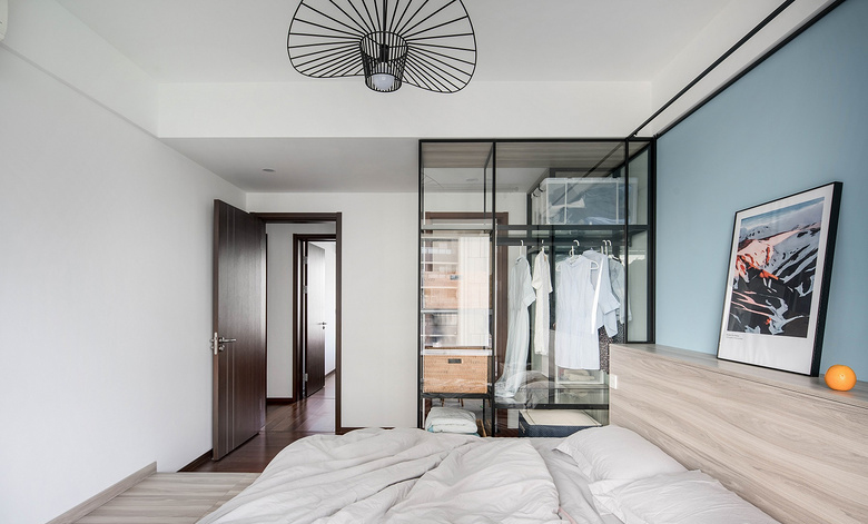 卧室图片来自家装大管家在惬意生活 130平现代舒适时尚3居的分享