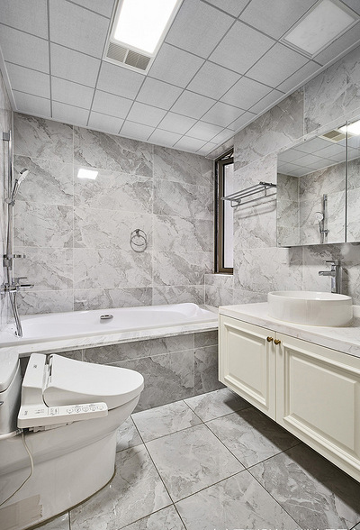 卫生间图片来自家装大管家在舒适平淡 135平现代美式休闲3居的分享