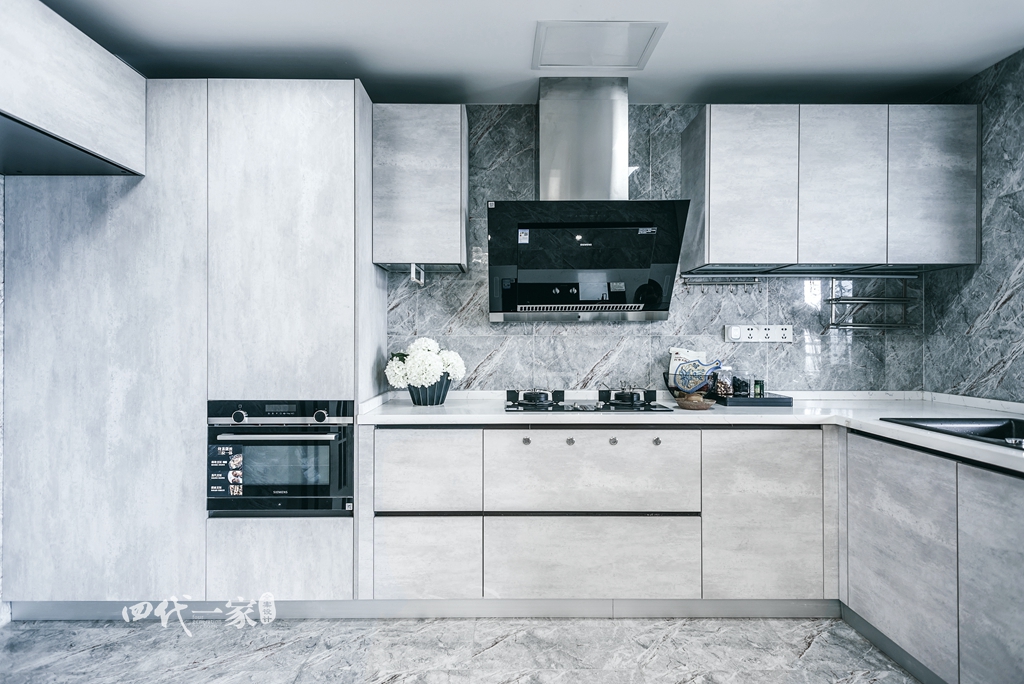简约 现代 小资 收纳 四室 厨房图片来自兄弟装饰-蒋林明在万科悦湾大平层设计,200平完工图的分享