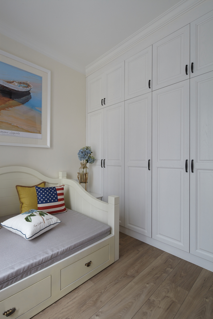 白领 收纳 旧房改造 80后 小资 卧室图片来自今朝小伟在160平恬静温暖美式四居室的分享