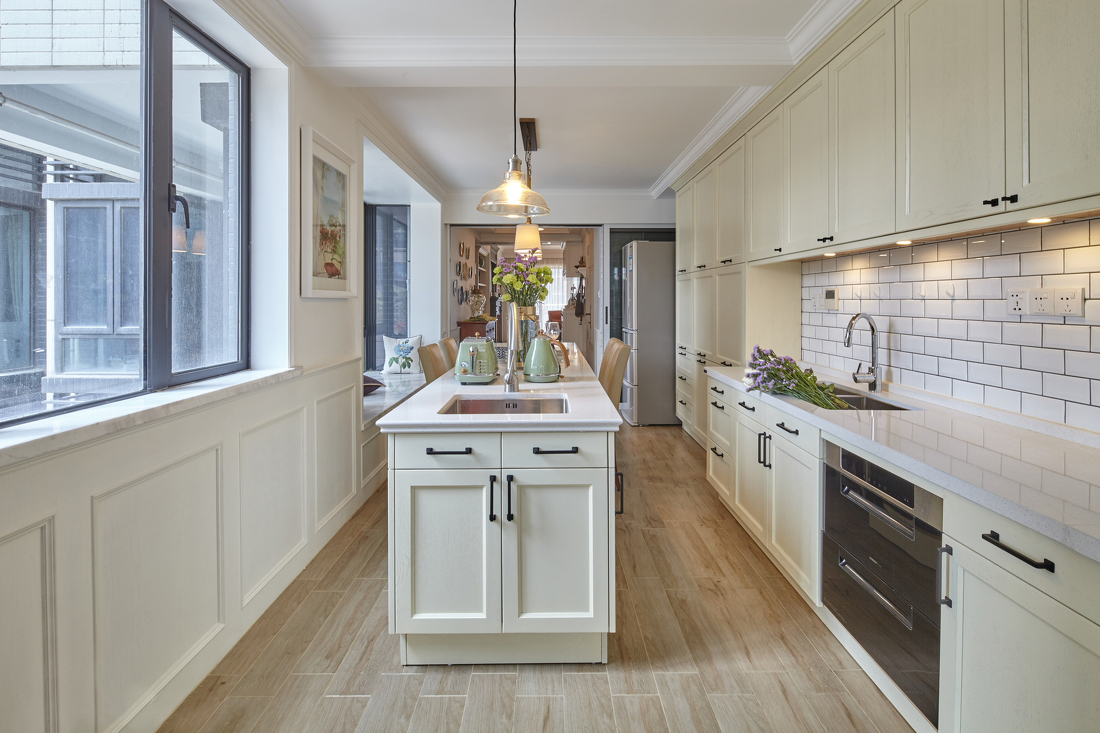 白领 收纳 旧房改造 80后 小资 厨房图片来自今朝小伟在160平恬静温暖美式四居室的分享
