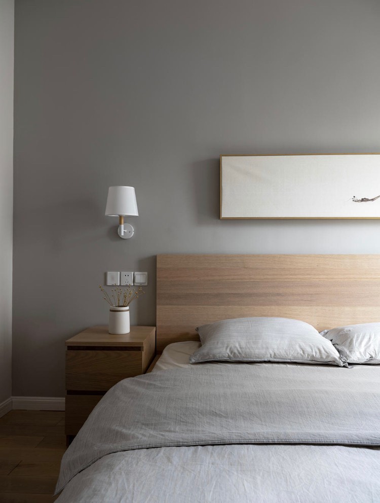 简约 二居 收纳 旧房改造 白领 小资 80后 卧室图片来自今朝小伟在整体留白简单的木色为主的分享