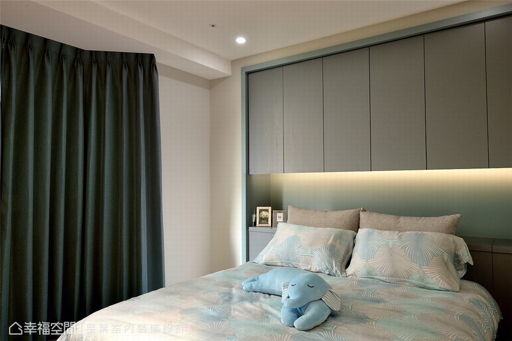 卧室图片来自幸福空间在136平，老屋翻新 共筑家的温度的分享