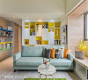 客厅
选用黄色、蓝色、绿色等中性色彩，避免空间沦于稚气低俗。