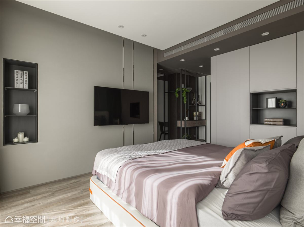 装修设计 装修完成 现代风格 卧室图片来自幸福空间在198平，大气质调温馨宅的分享
