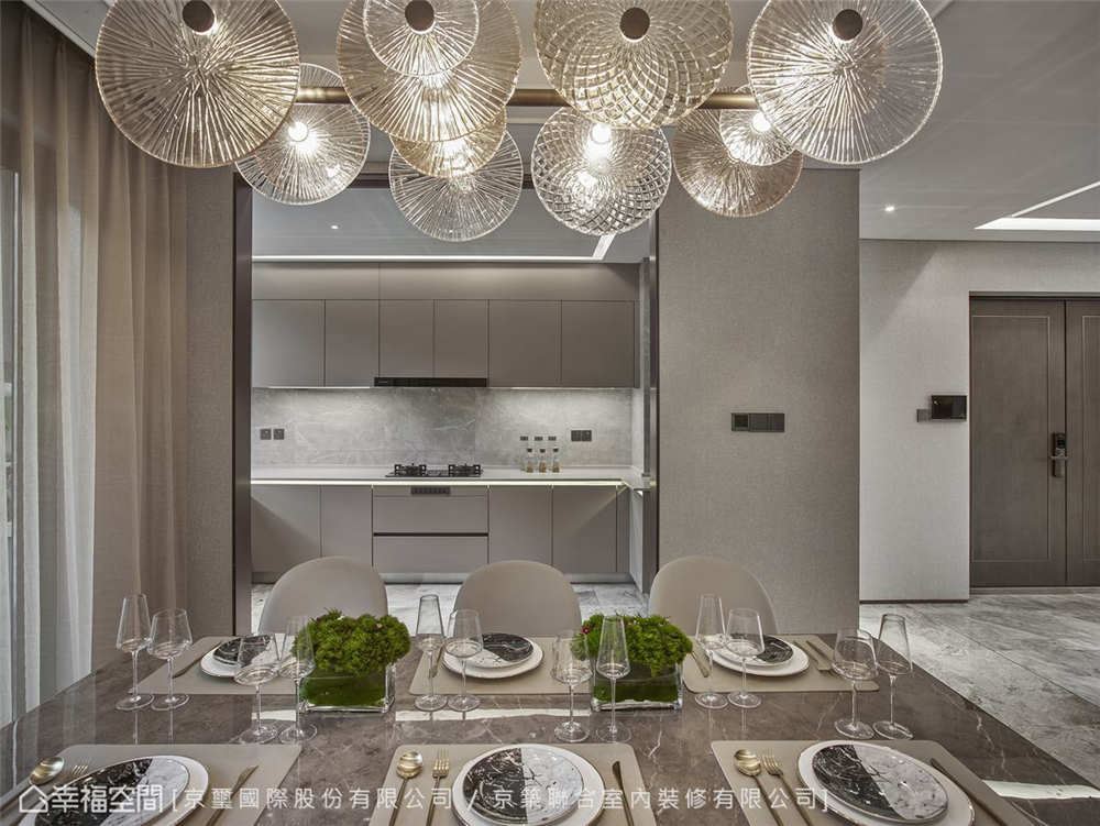 装修设计 装修完成 现代风格 厨房图片来自幸福空间在205平，微奢美学渲染一室高雅的分享