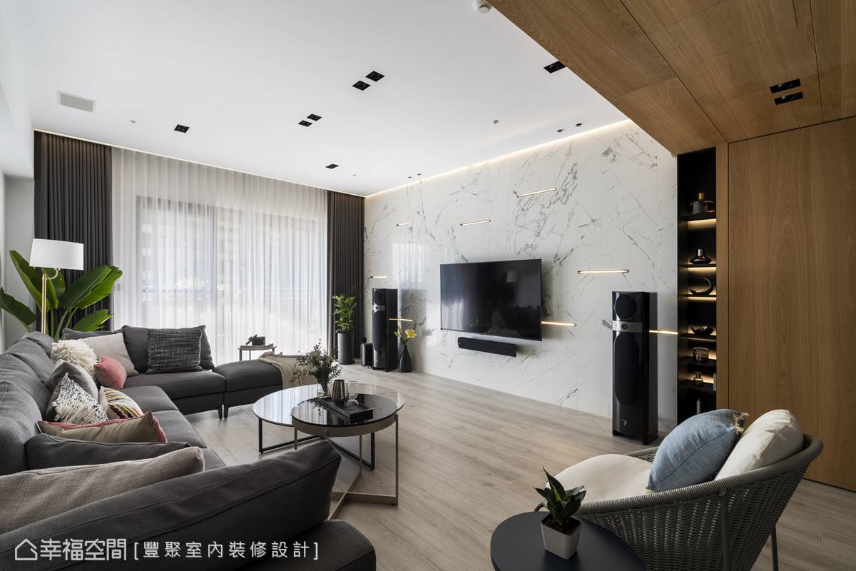 装修设计 装修完成 现代风 大平层 客厅图片来自幸福空间在202平，黑灰白的艺术美宅的分享