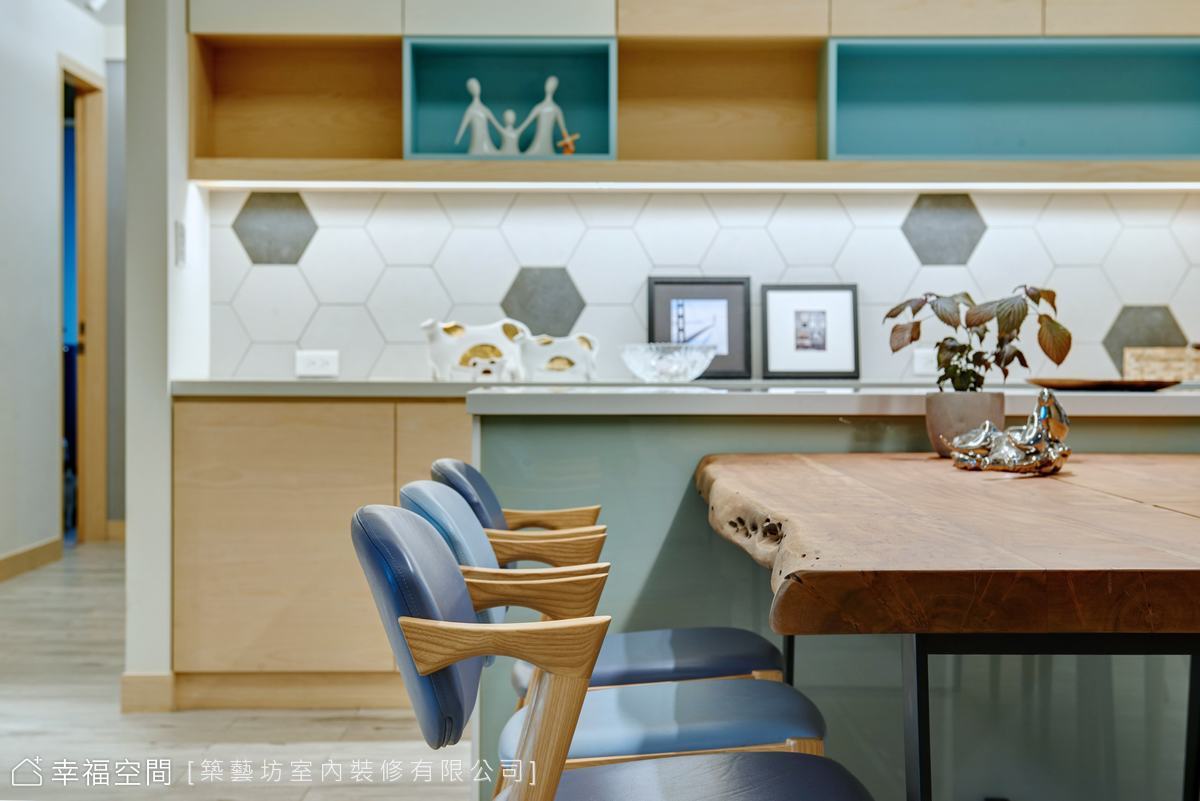 装修设计 装修完成 休闲多元 大平层 毛胚屋 餐厅图片来自幸福空间在331平，一道湛淡蓝-宠物宅的分享