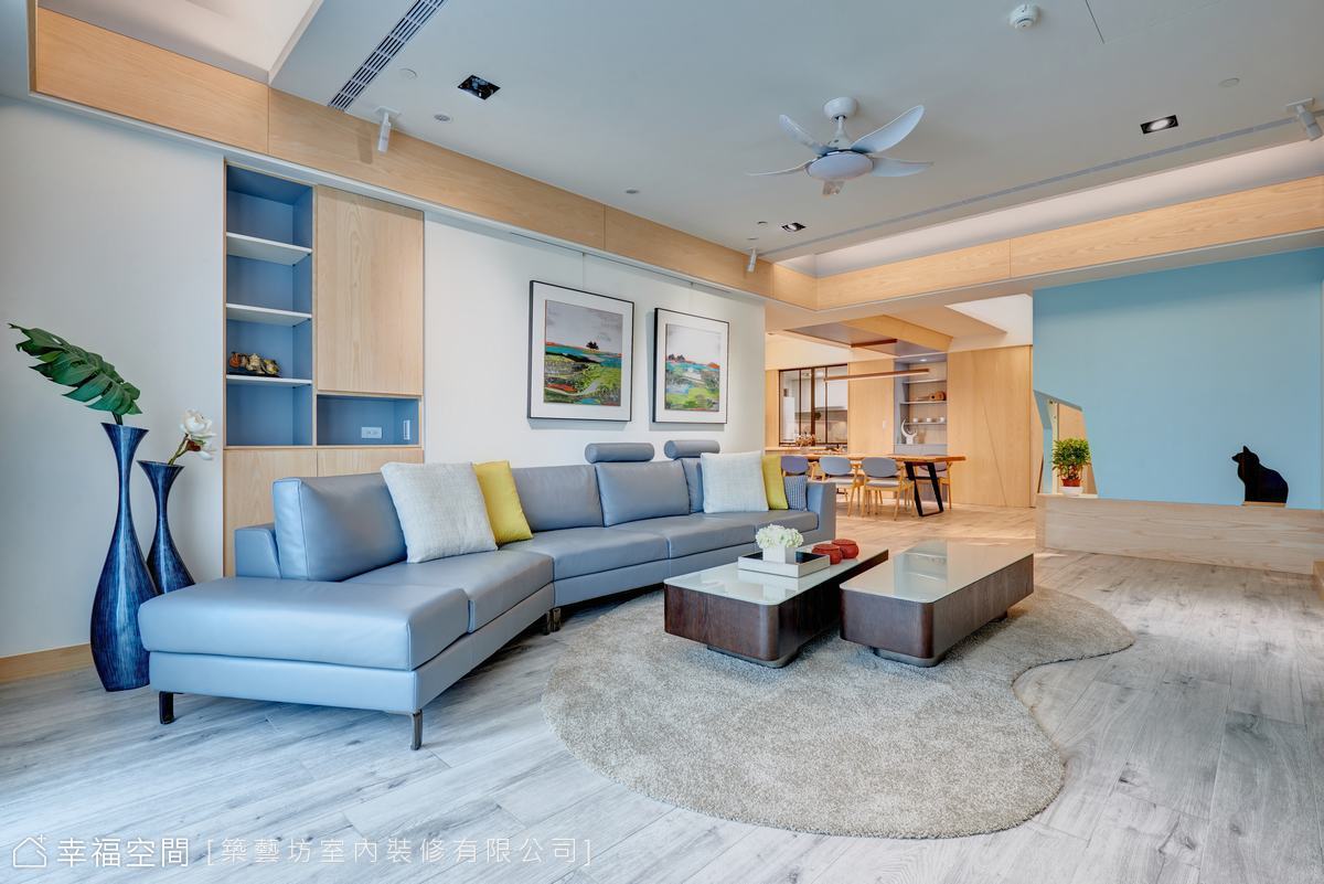 装修设计 装修完成 休闲多元 大平层 毛胚屋 客厅图片来自幸福空间在331平，一道湛淡蓝-宠物宅的分享